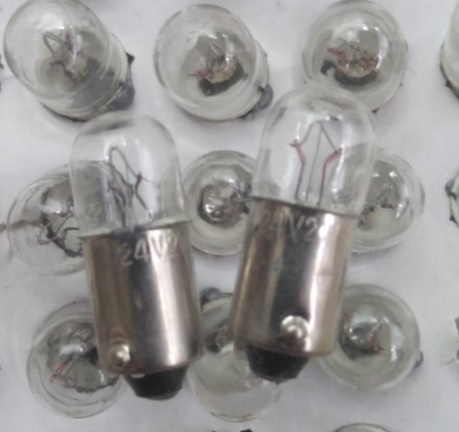 Bóng đèn sợi đốt đuôi gài 9mm ba9s 24v 2w