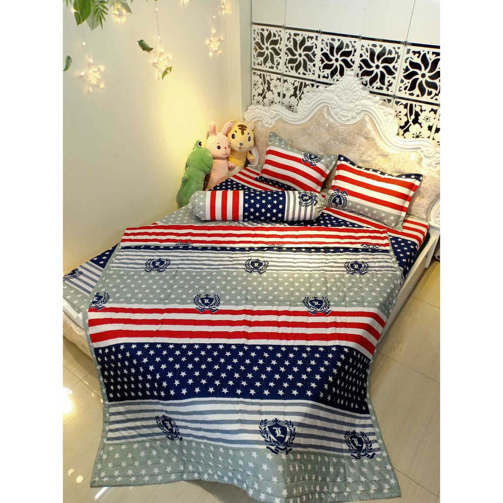 Bộ Chăn Ga Cotton Poly Cờ Mỹ 5 Món 1M6 x 2M ( 1 Drap + 2 Vỏ Gối Nằm + 1 Chăn Hè + 1 Vỏ Gối Ôm )