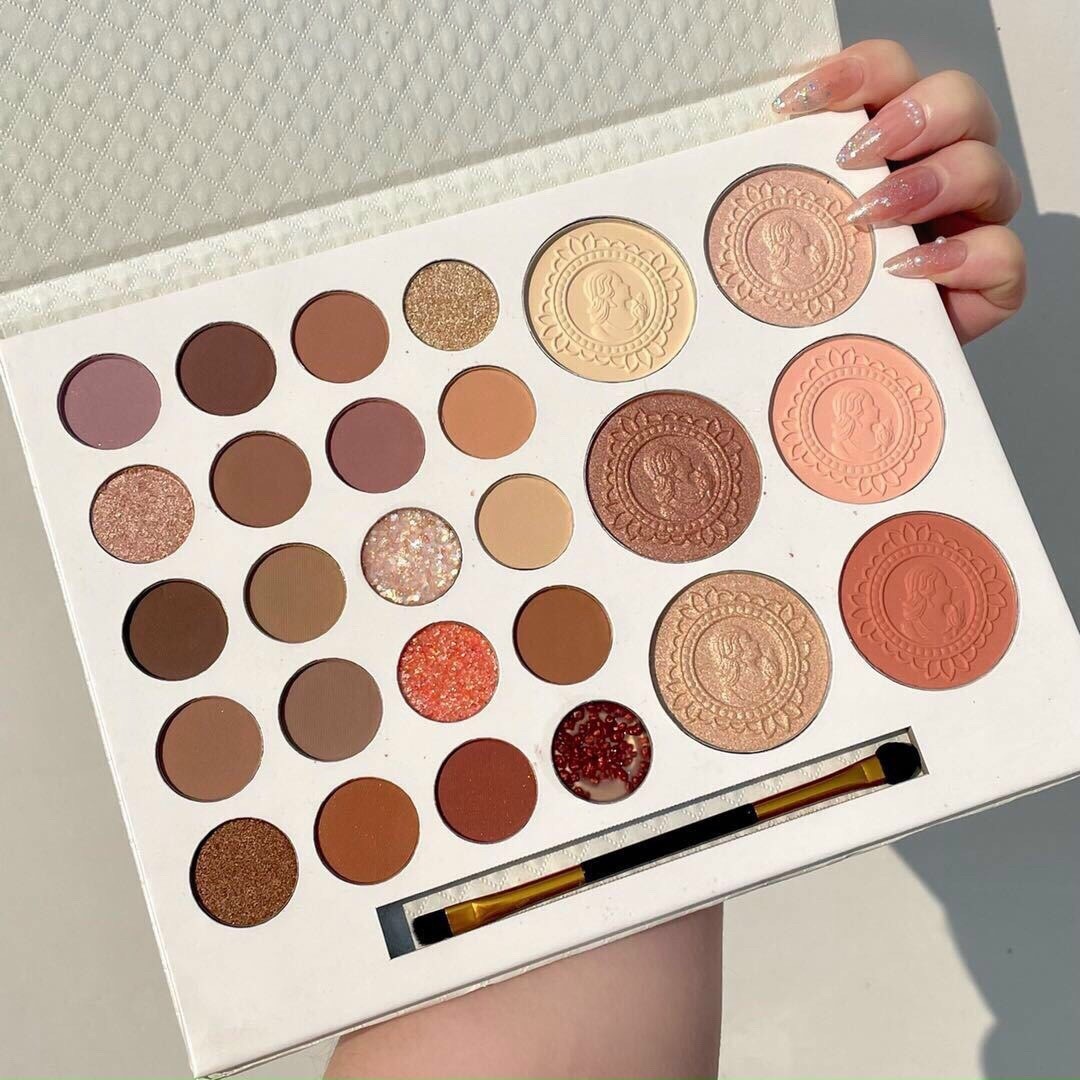 Bảng phấn mắt + bắt sáng + má hồng + tạo khối + glitter frank color kèm cọ 5 in 1
