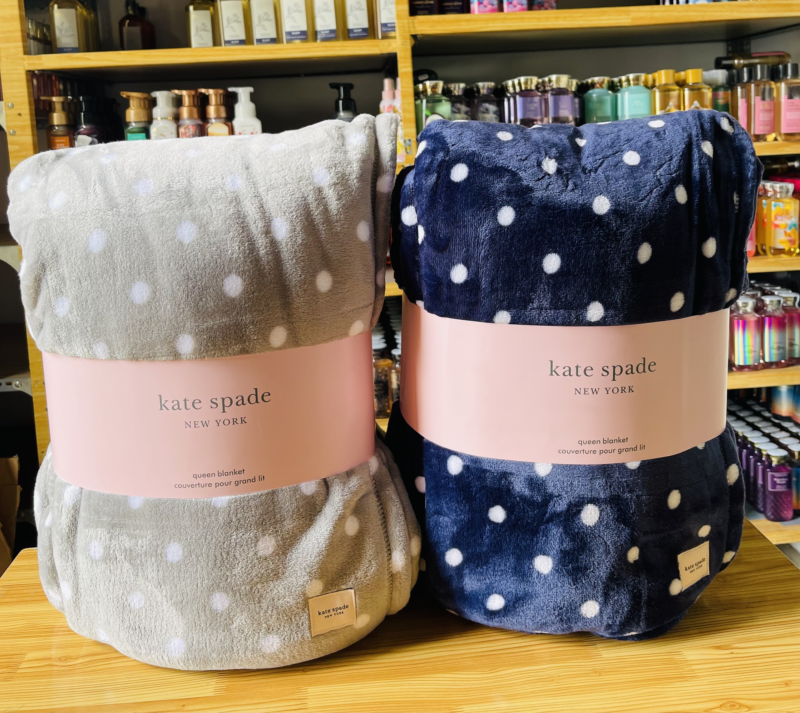 Mền chăn lông kate spade new york queen siêu nhẹ nặng chỉ 2kg