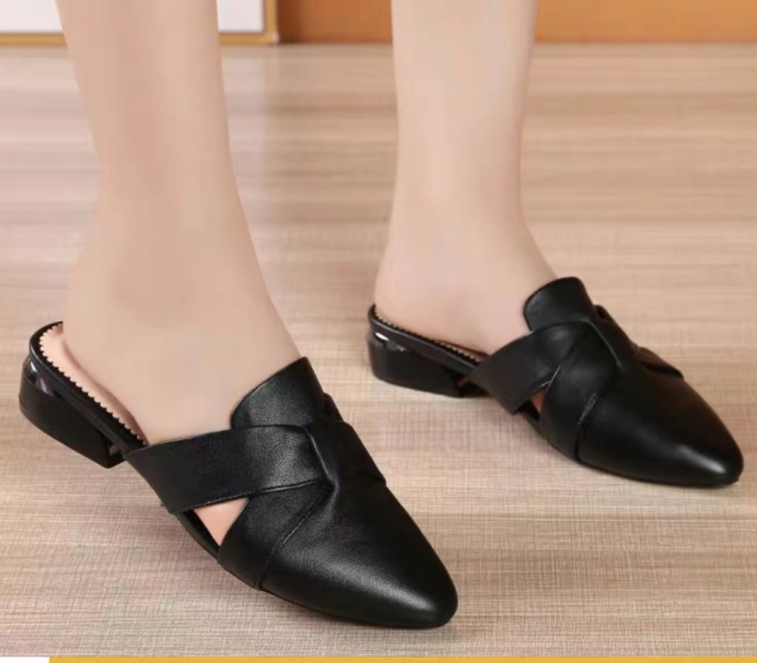 Dép bít mũi nữ quai chéo gót rời cao câp