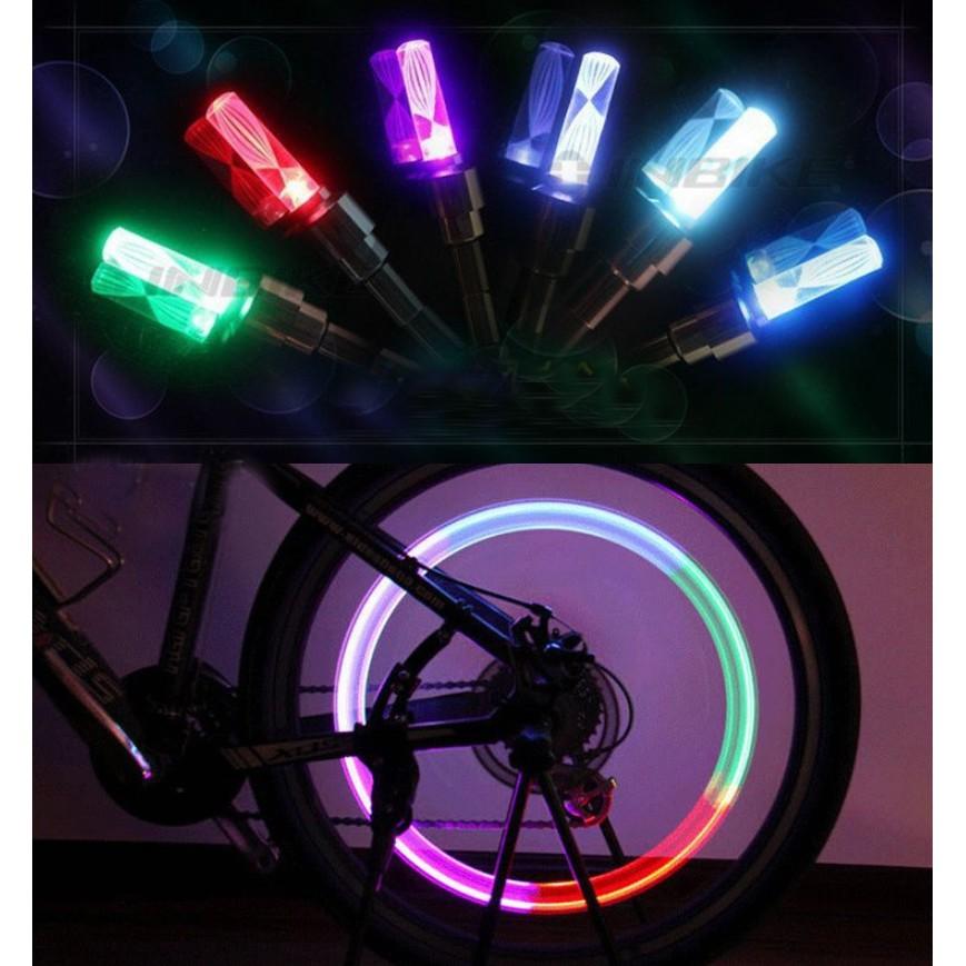 Bộ 2 Đèn Led Gắn Van Xe Đạp,Xe Máy,Ô Tô đổi 7 màu , 3 chế độ sáng