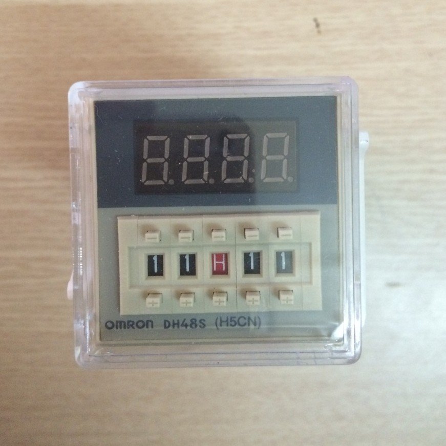 Rơle thời gian (Timer ) Omron DH48S-1Z (bao gồm cả đế)