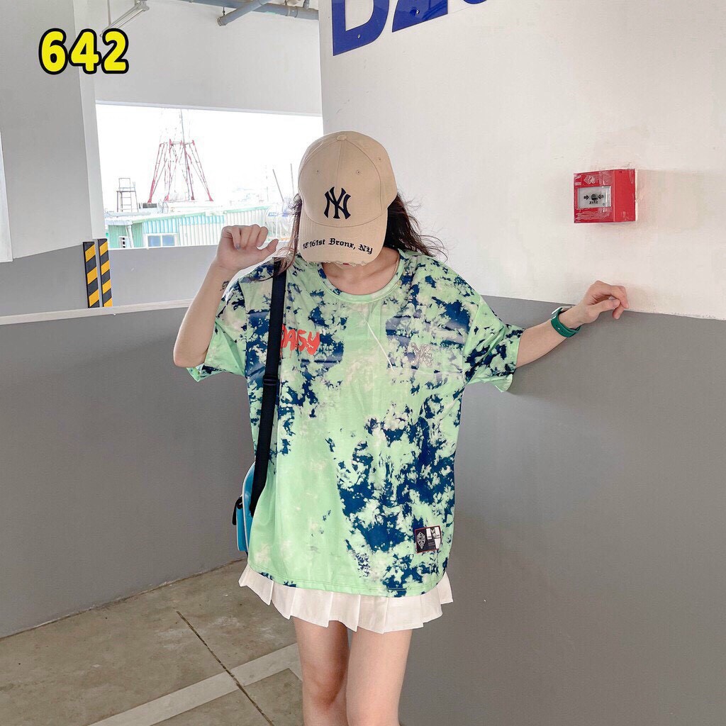 Áo thun loang màu xanh lá in họa tiết bông hoa daisy phong cách thời trang mới