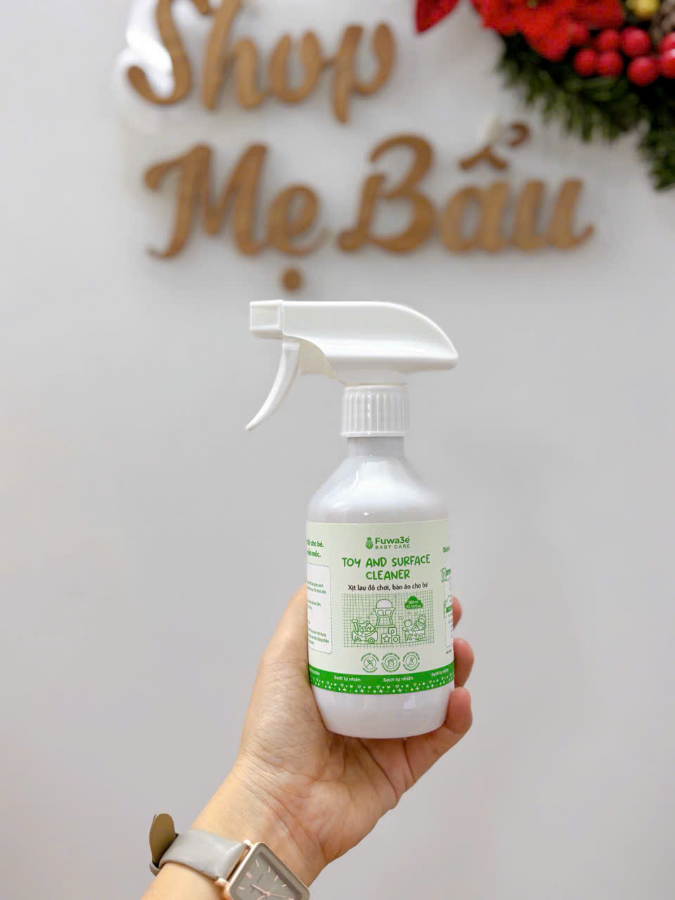 Xịt lau đồ chơi, bàn ăn FUWA3E 3OOml an toàn cho bé yêu