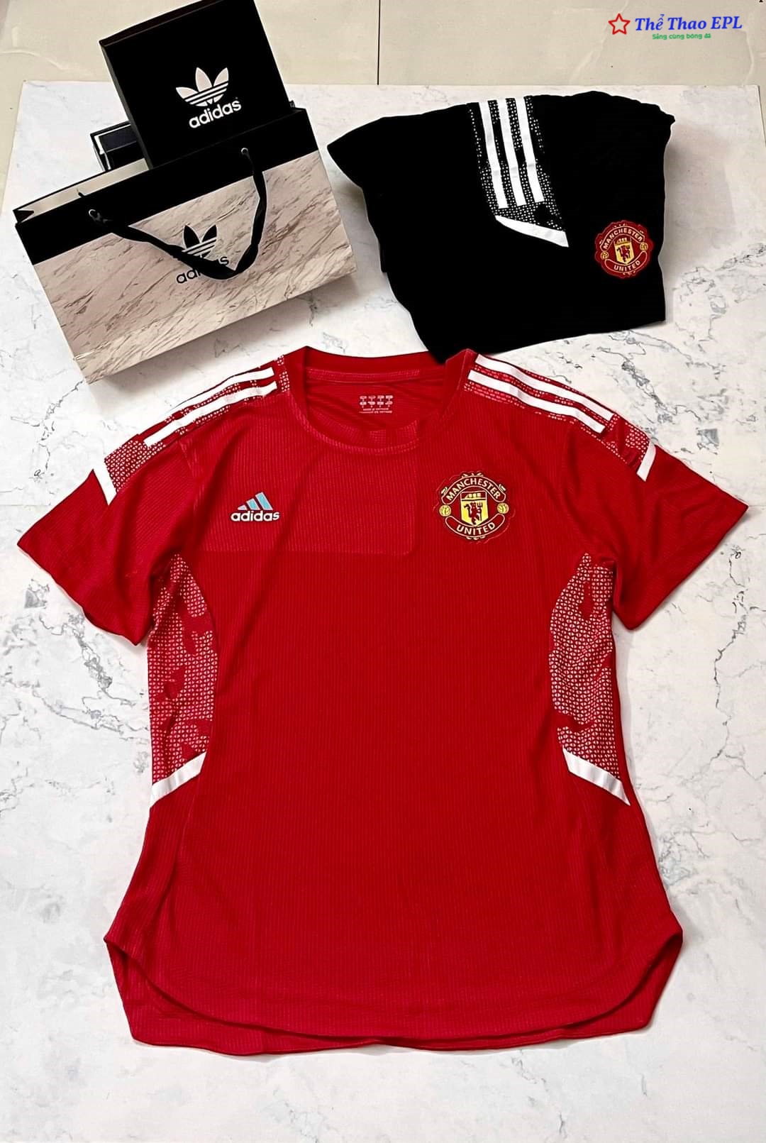 Áo bóng đá CLB MANCHESTER UNITED  -Mẫu Tập Cúp C1-Chất Polyeste Thái Cao Cấp-Mẫu Mùa Giải Mới- Siêu Thoáng,Siêu Bền,Thoáng mát