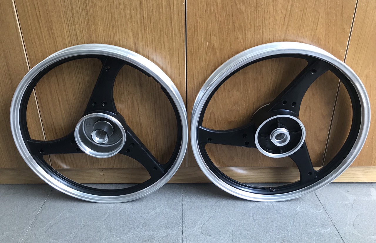 MÂM VÀNH ĐÚC 3 CÂY KIỂU 3D ĐÙM-PHANH CƠ SÀI ĐÙM NHỎ DREAM THÁI HAY WIN CD RÁP LÊN ZIN THEO XE HAYXE KHÁC CẦN THAY MÁ ĐÙM