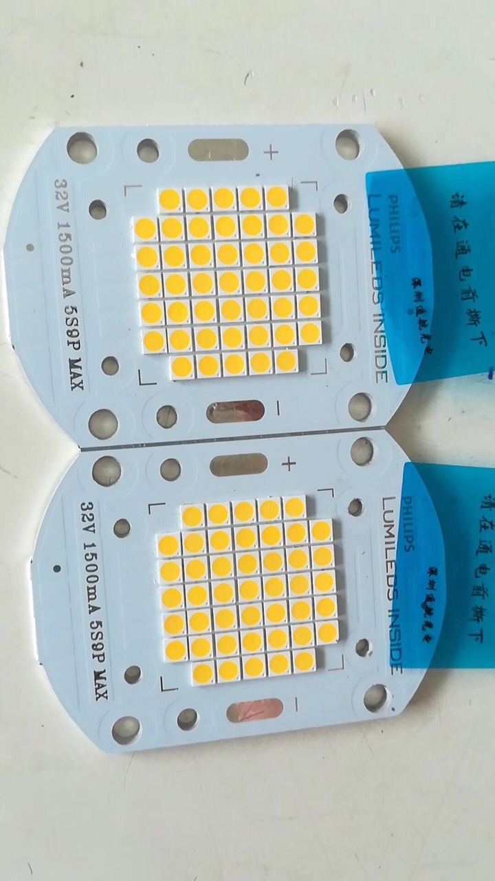 Chip led lumileds inside 32v-50w - 1500ma , kèm holder chụp nhựa