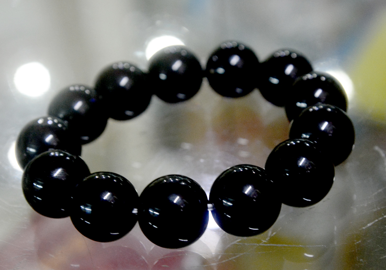 Vòng tay chuỗi đá đen-Có nhiều cỡ ly-10ly-12ly-14ly-16ly