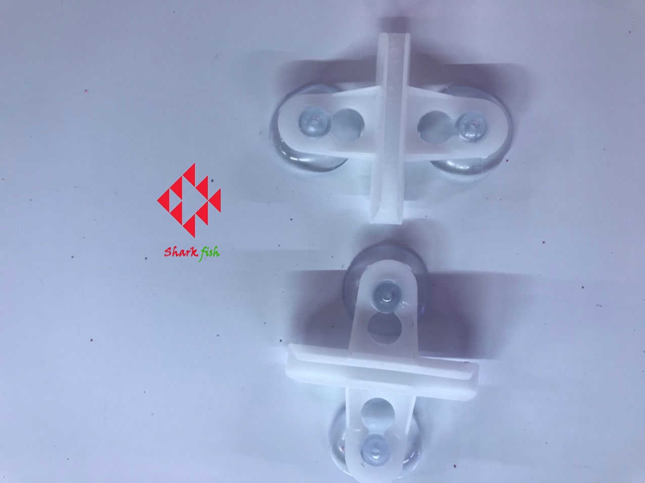 Hít giữ vách ngăn hồ cá-hít giữ ngăn hồ cá