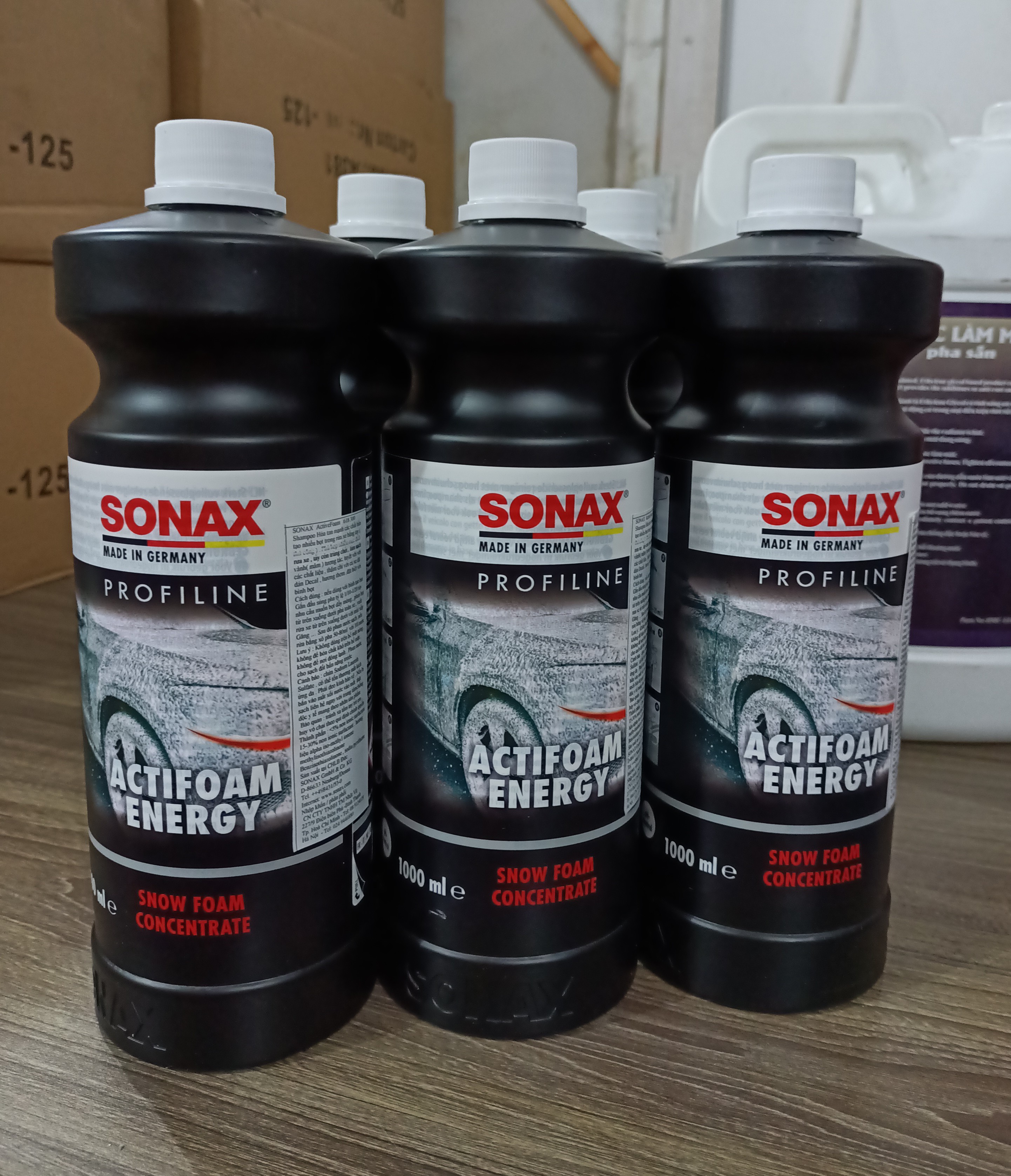 Nước rửa xe bọt tuyết Sonax 618300 ActiFoam Energy 1 lít