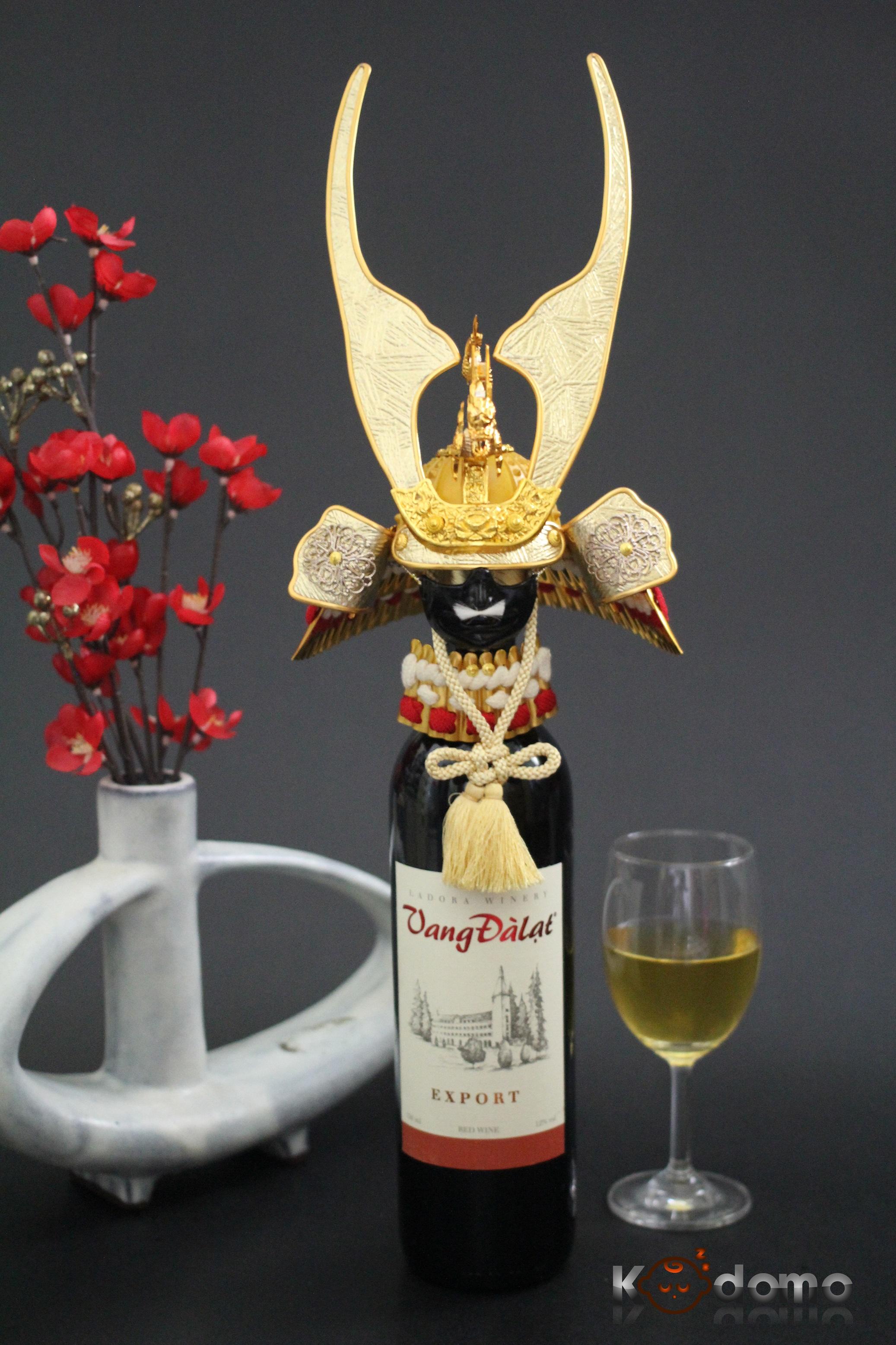 nón giáp samurai trang trí chai nước trái cây , samurai bottle cap , samurai bottle cover , áo giáp samurai, búp bê samurai , 人形, 鎧, 兜
