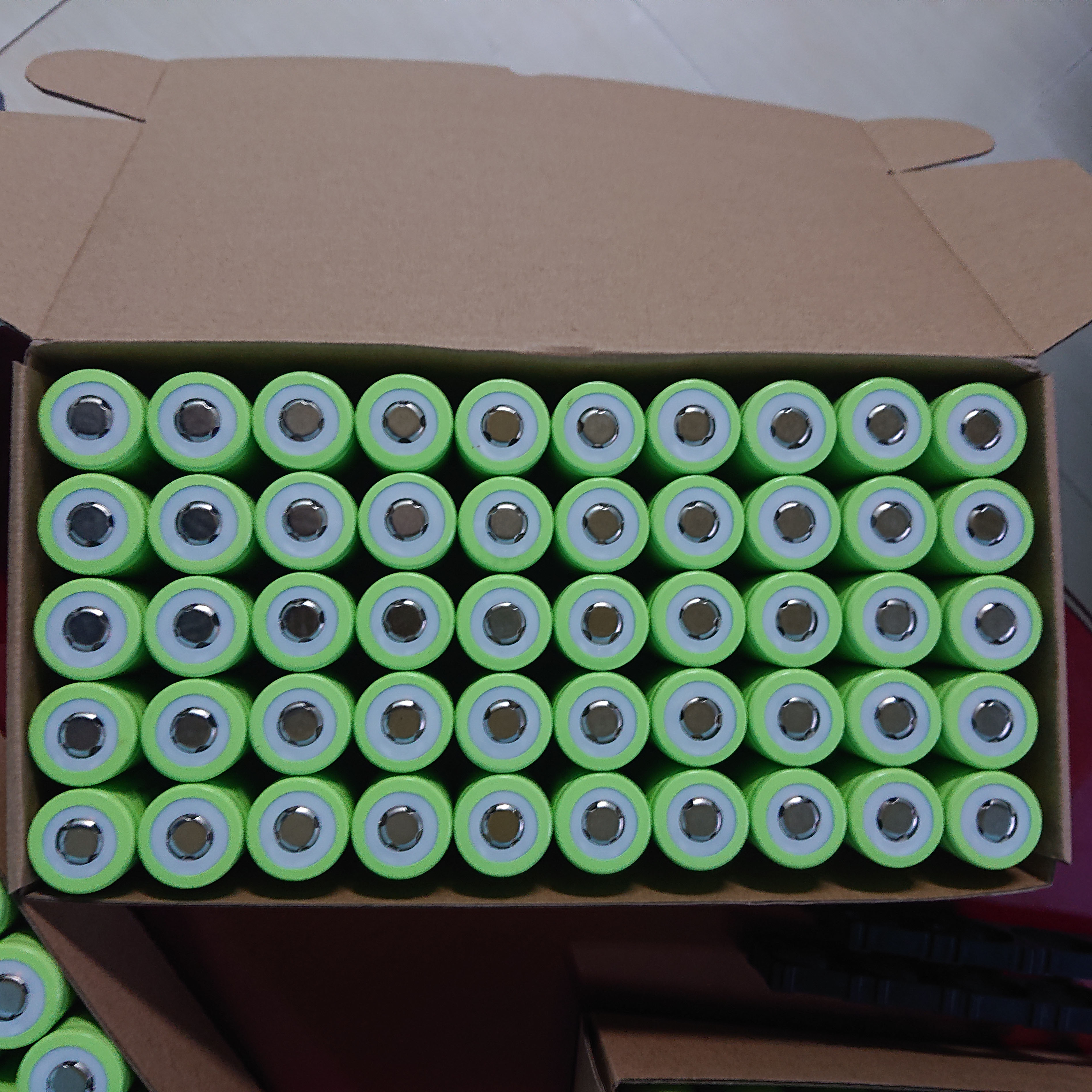 Combo 40cell pin lithium sắt phốt phát 32700 đầu bằng dung lượng 6000mAh để đóng hệ 12V60Ah. Hàng mới chất lượng cao