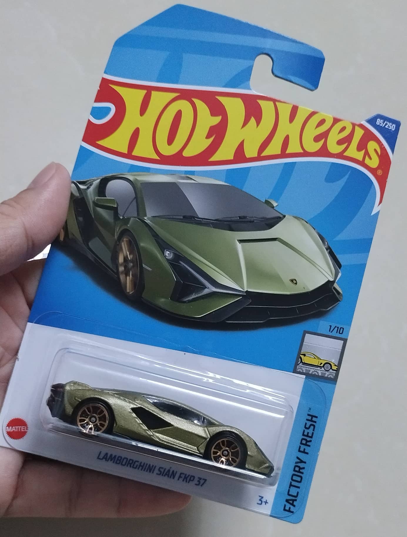Bạn đang muốn tìm mua dòng sản phẩm Hotwheels chất lượng với mức giá tốt nhất? Hãy đến ngay với chúng tôi để sở hữu những mẫu xe đồ chơi siêu chất, đẹp mắt và vô cùng độc đáo.