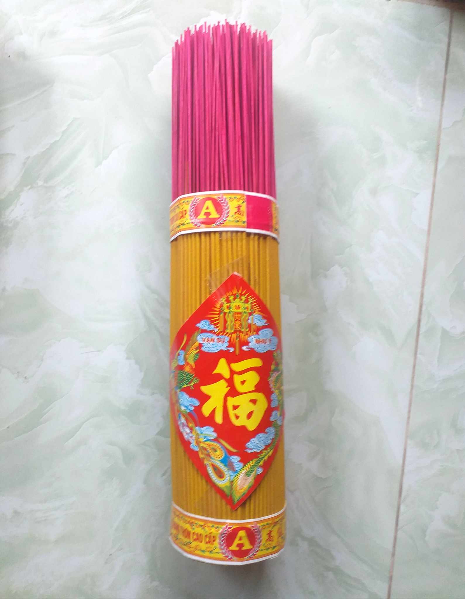1kg nhang thường không mùi , ít khói ,nhang 3 tấc -760 cây , 4 tấc -600 cây