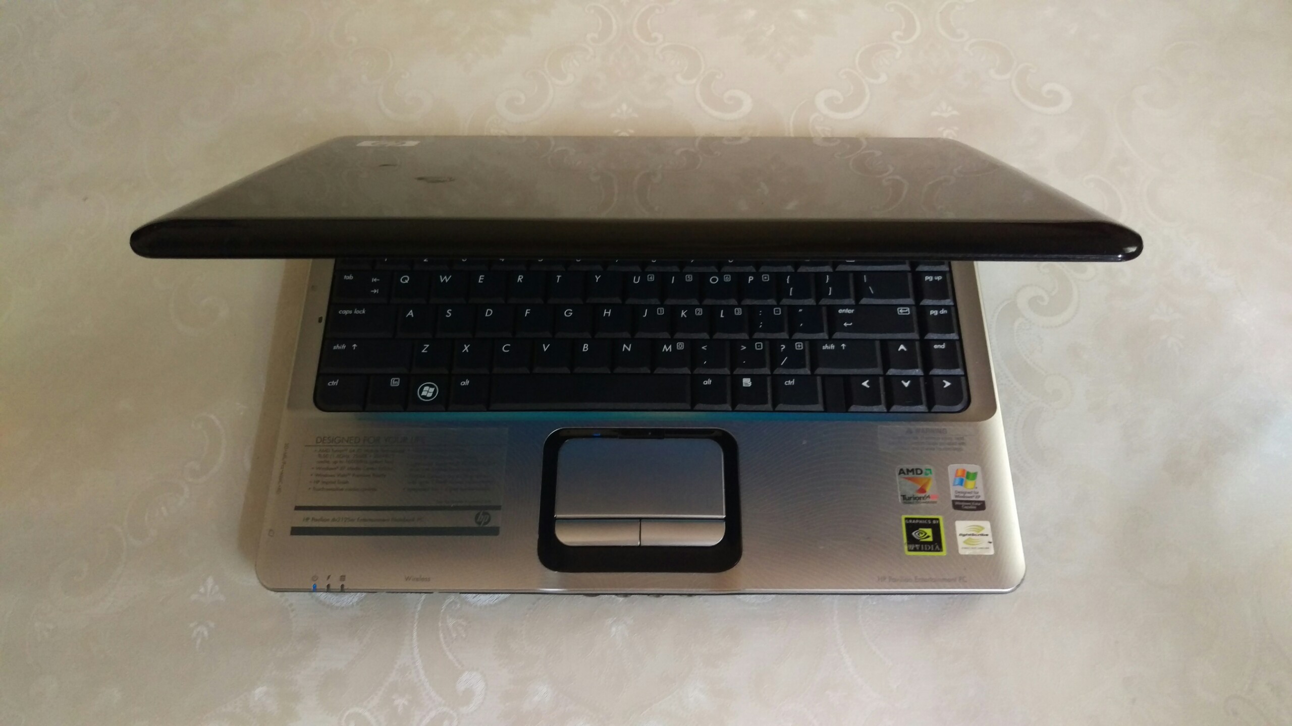 Laptop hp pavilion / intel pentium t4300 2.2ghz / ram 4g / hdd 320g / tặng kèm chuột + lót chuột