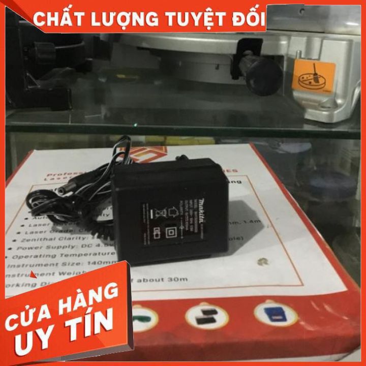 Sạc pin máy bắt vít 6723d