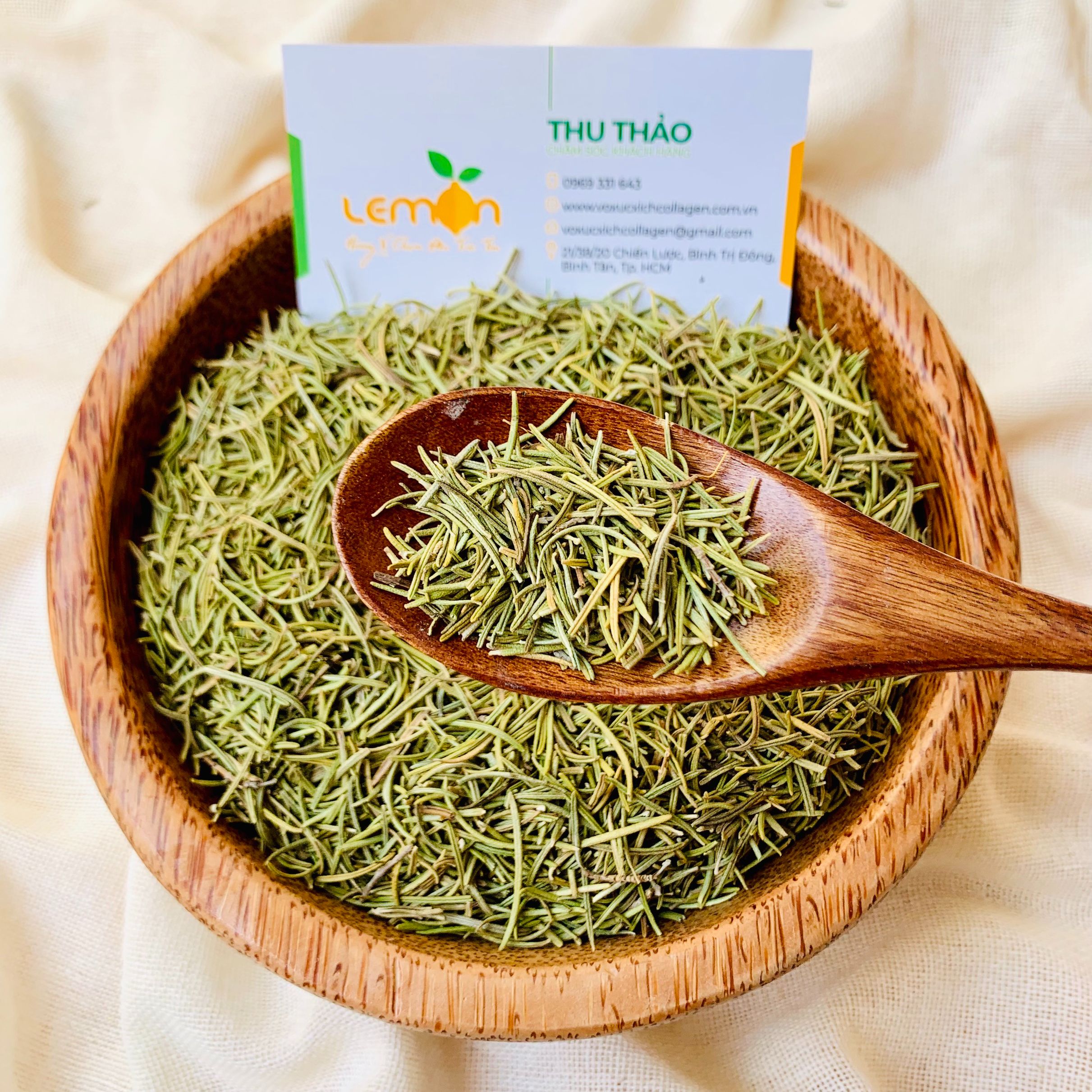 1Kg Lá Rosemary - Lá Hương thảo sấy khô thơm - Gia vị Tây làm bít tết, đồ nướng, áp chảo, súp, món hầm