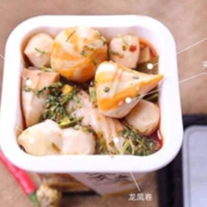 MIẾN HẢI SẢN CÓ VIÊN THẢ LẨU