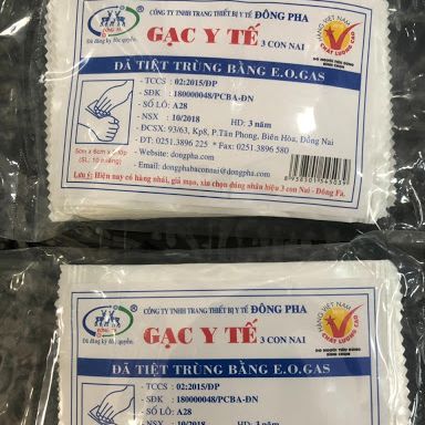 Gạt đắp vết thương hiệu đông pha ba con nai gói 10 miếng hai kích thước lớn và nhỏ