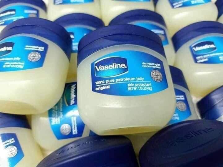 Kem dưỡng da giữ ẩm chống nẻ Vaseline Mỹ
