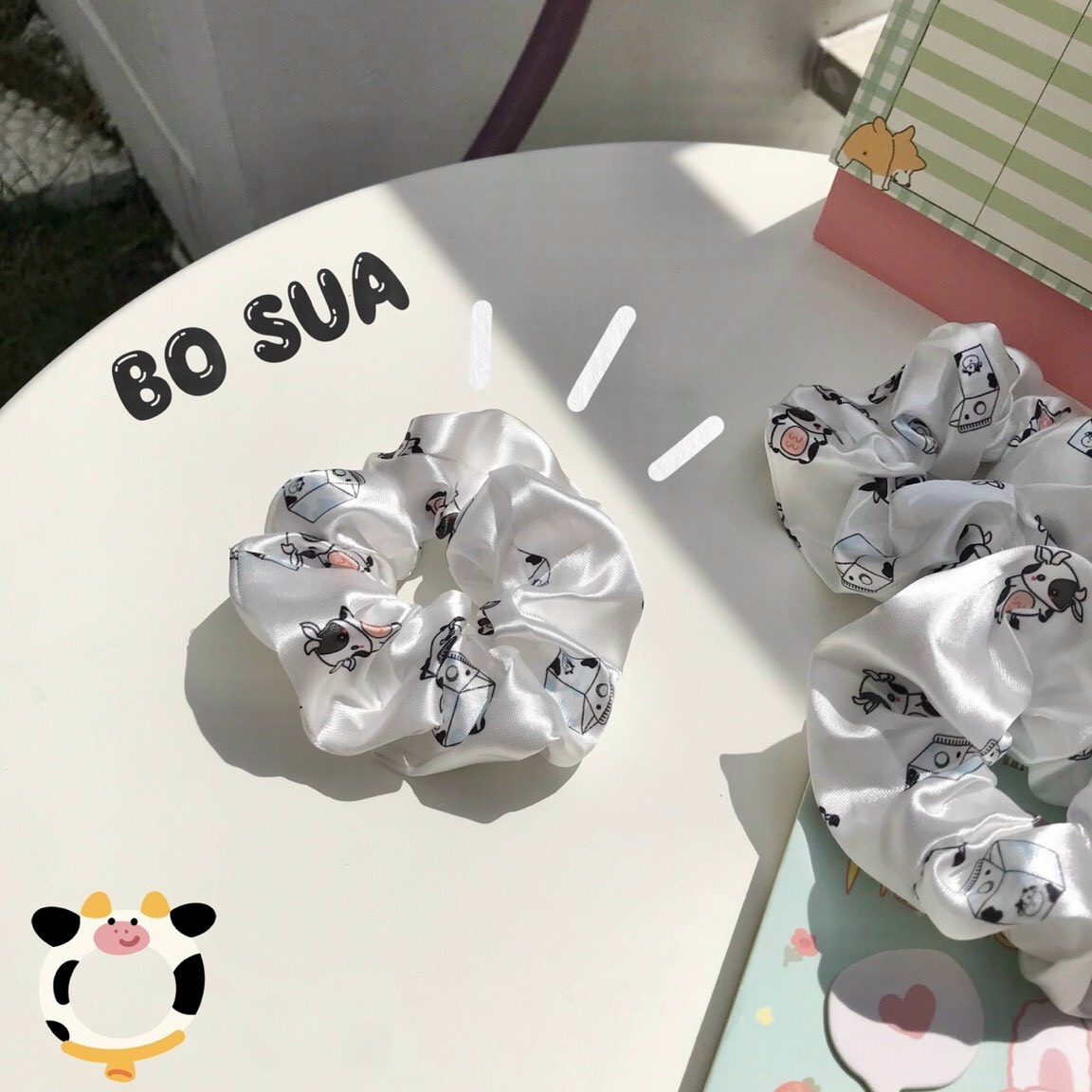 Scrunchies bò sữa, dây buộc tóc vải bò sữa, đồ cột tóc vải.