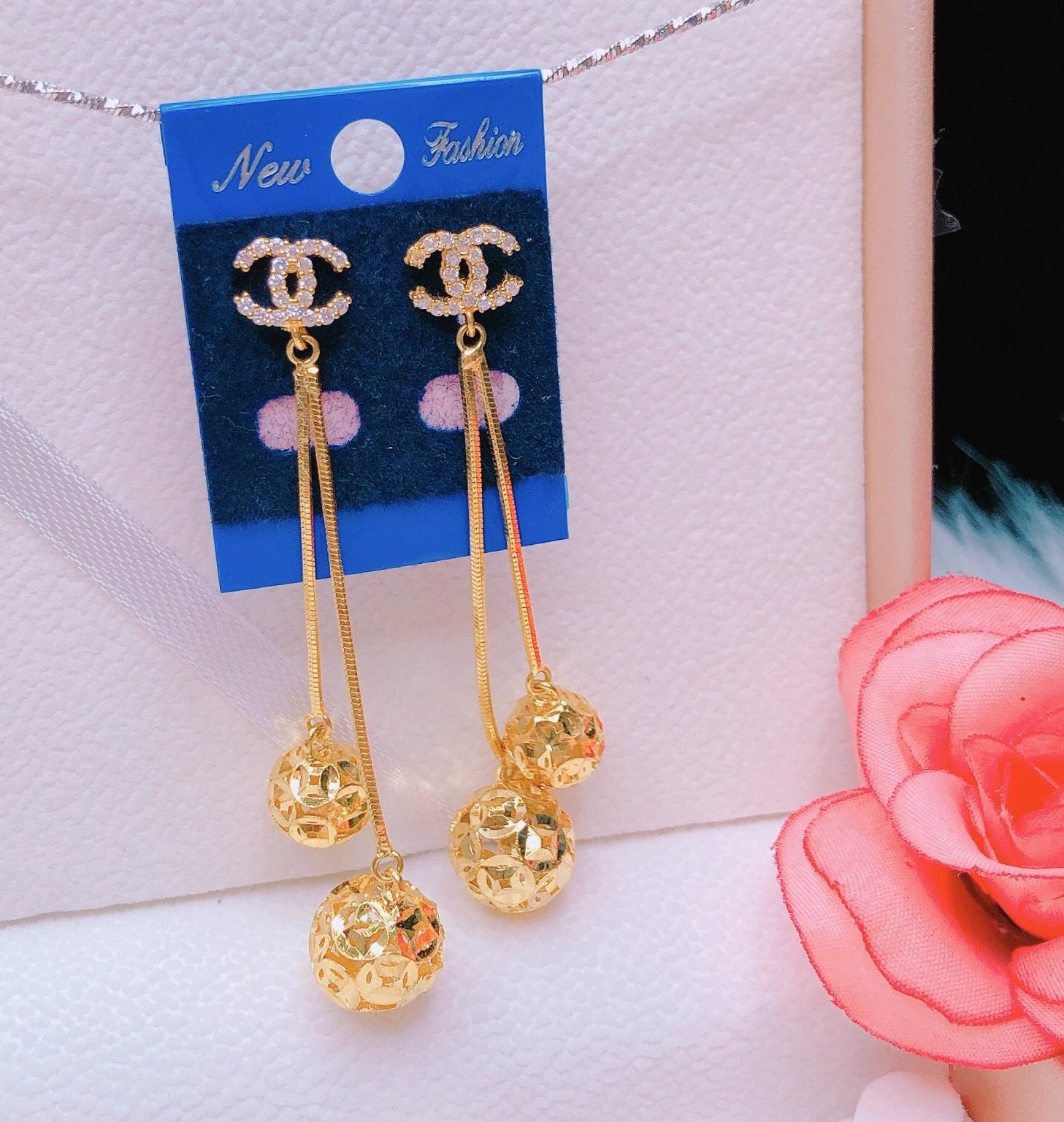 [HCM]Bông tai nữ vàng 18k hoa tai nữ mạ vàng cao cấp ngọc trai nhân tạo hoa mặt trời nhụy đá pha lê đỏ dát vàng sáng siêu lấp lánh sang trọng Trang sức Gami VB05101902 - đeo đi đám cưới vô cùng quý phái (mới)