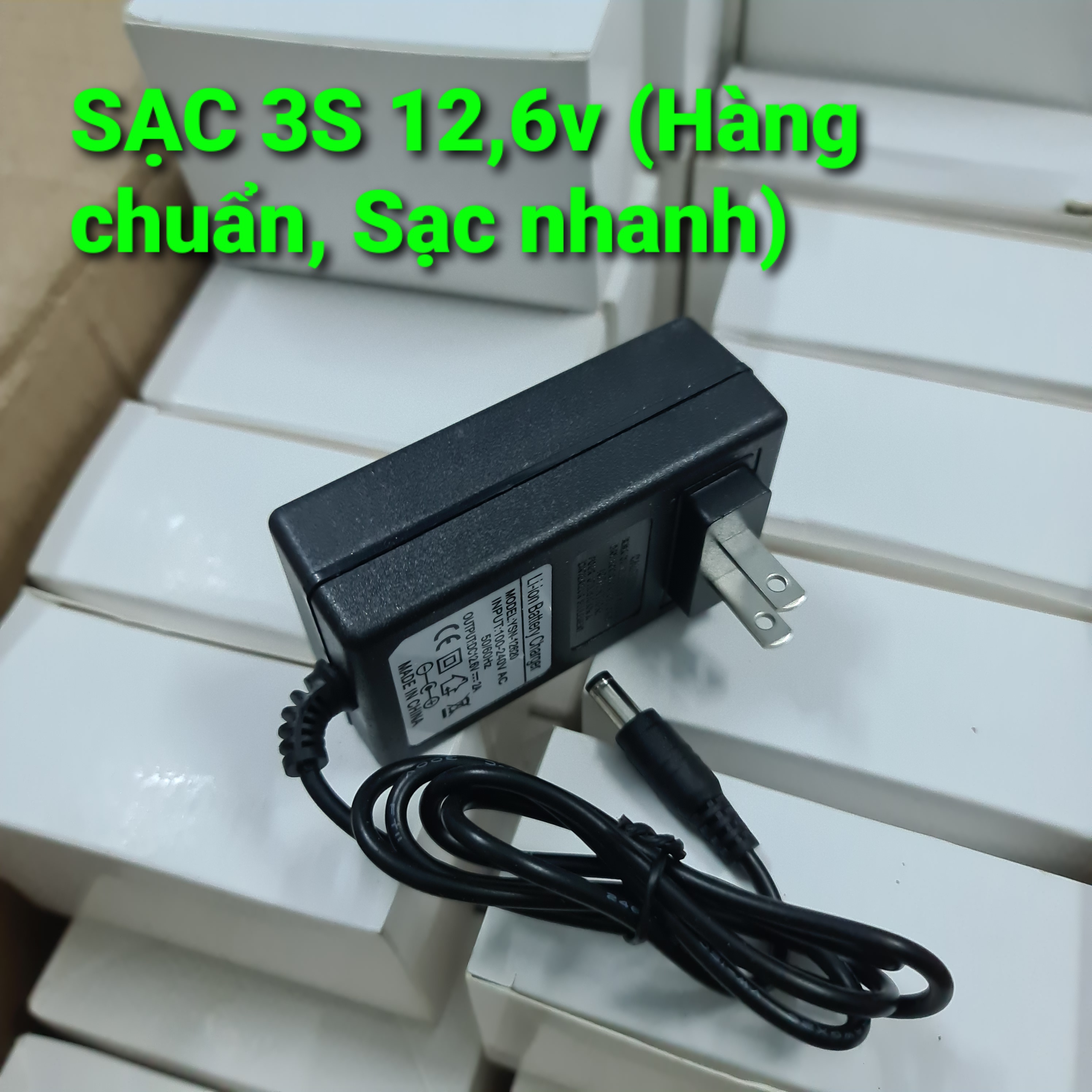 SẠC PIN 3S 12,6v (Hàng chuẩn sạc ổn định). Chuyên dùng cho các loại pin sạc, Lithium, Li i-on, pin sắt. Sạc pin nhanh có đèn báo đầy, dòng sẽ tự giảm dần khi pin đầy