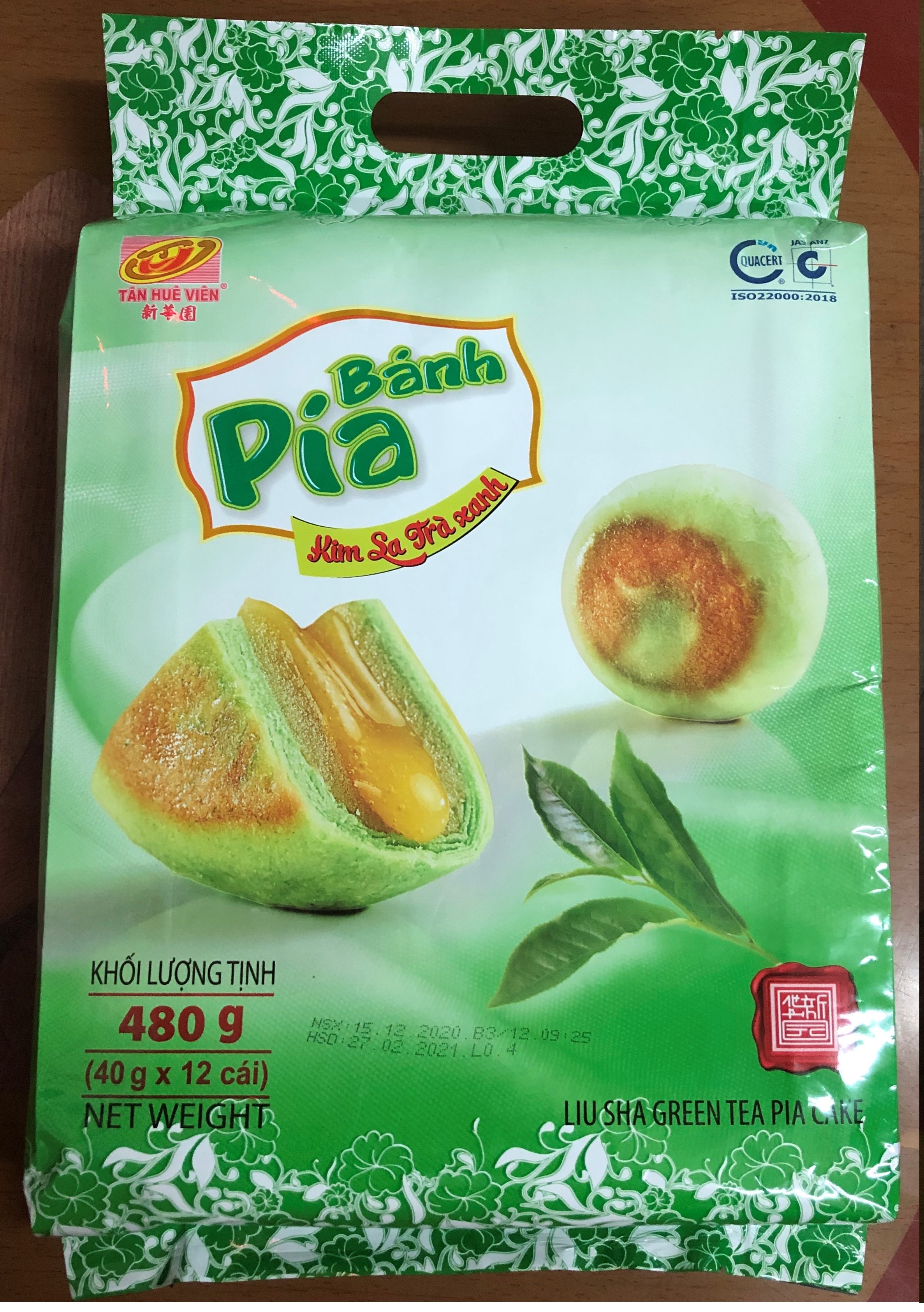 Bánh pía kim sa trà xanh