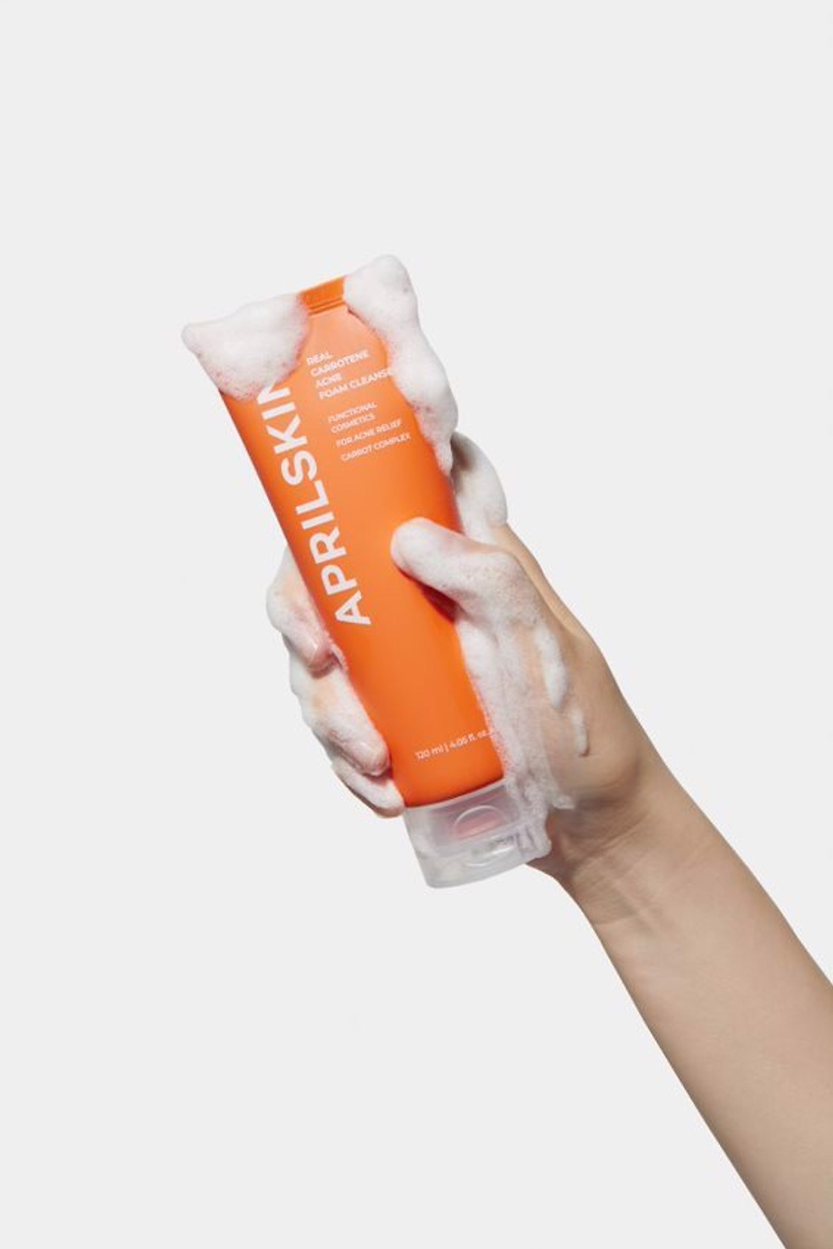 Sữa rửa mặt làm sạch sâu, dịu nhẹ có pH thấp Aprilskin Carrot Acne Foam Cleanser 120ml