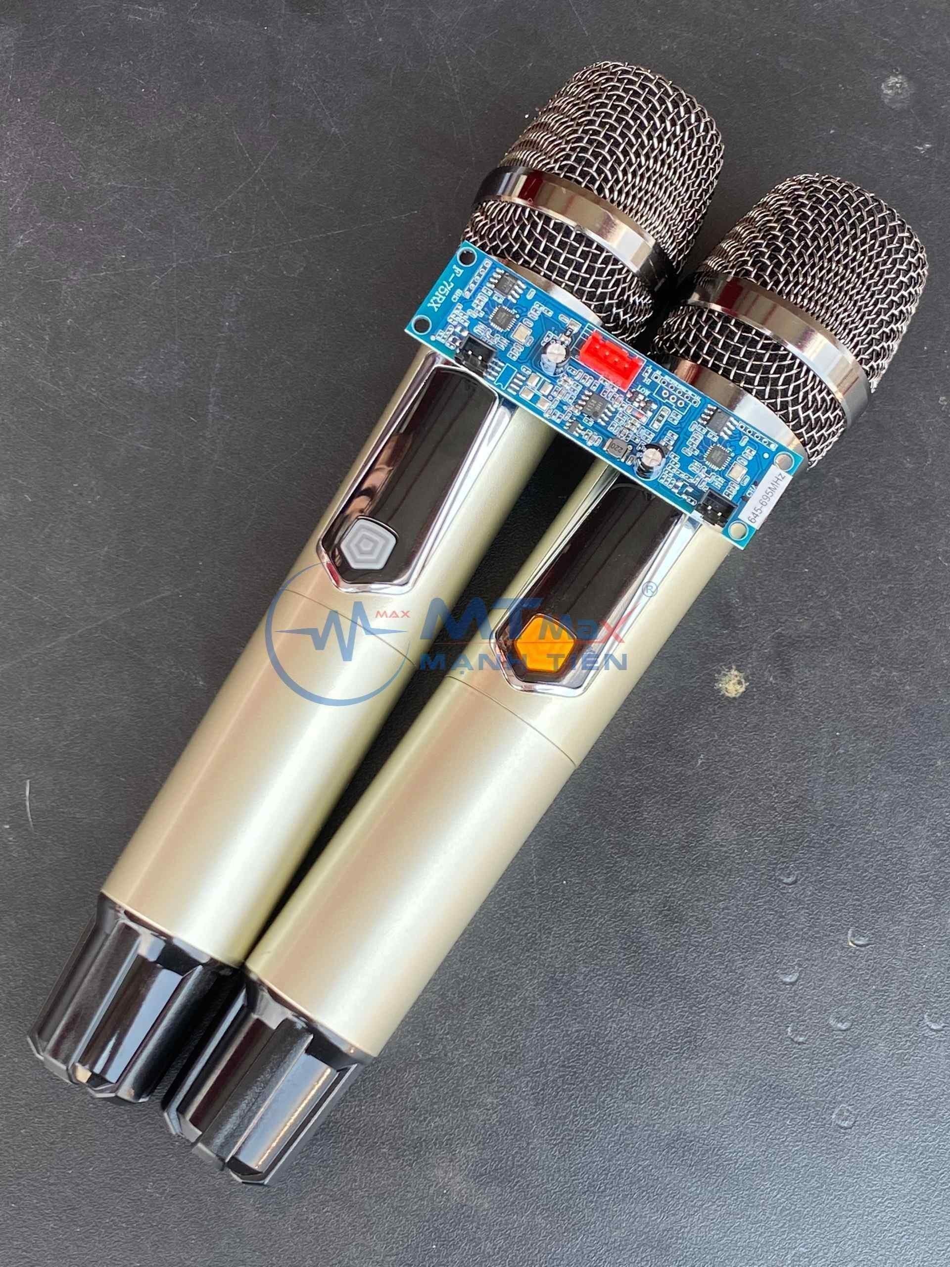 Micro TK01 Không Dây UHF Kèm Bo Mạch Cho Loa Kéo. Sản phẩm này sẽ được sử dụng trong tất cả các loa kéo di động hiện nay và là giải pháp lý tưởng cho nhu cầu lớn hoặc nhỏ.