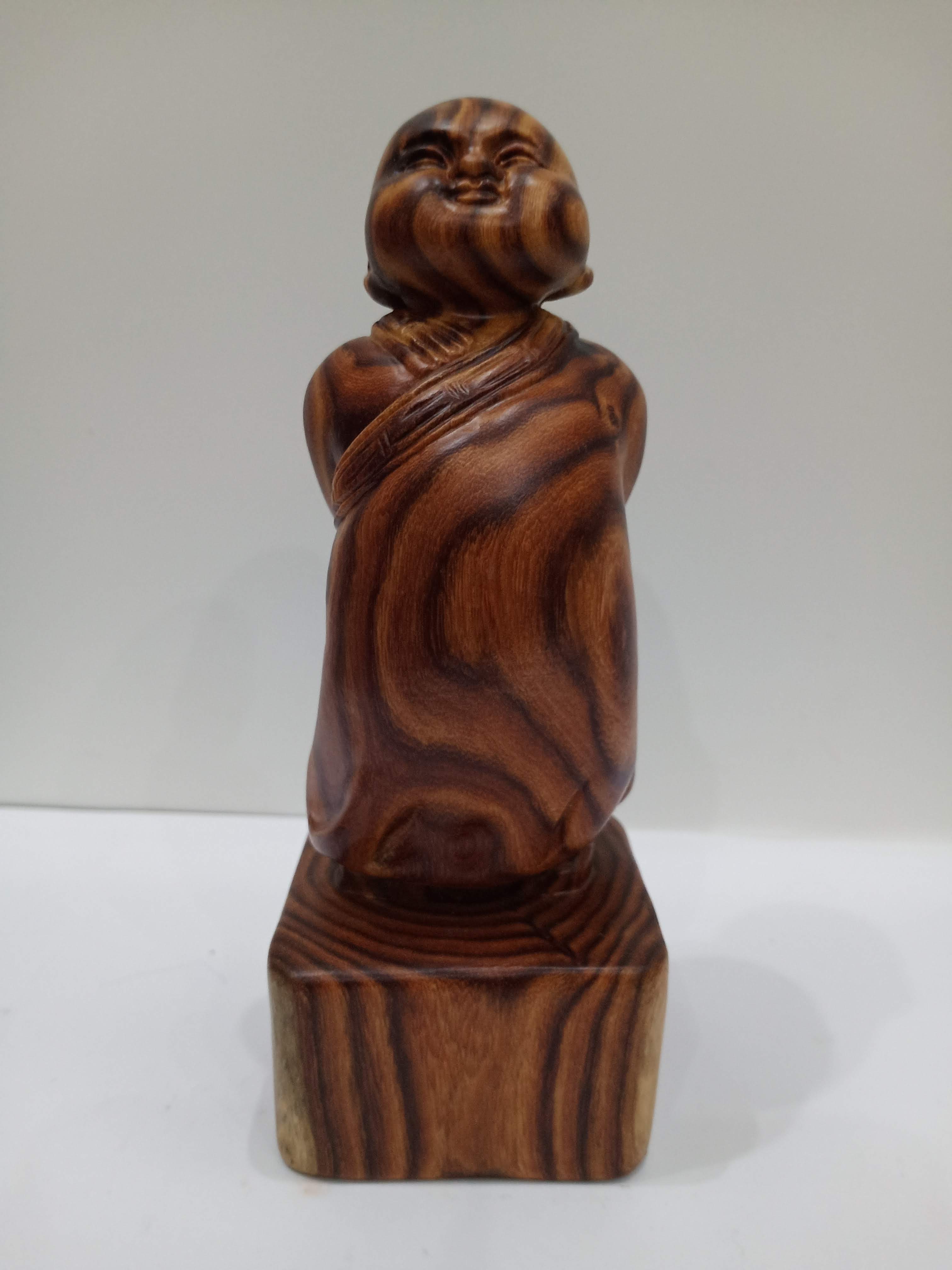 Tượng vạn sự tuỳ duyên gỗ trắc dây