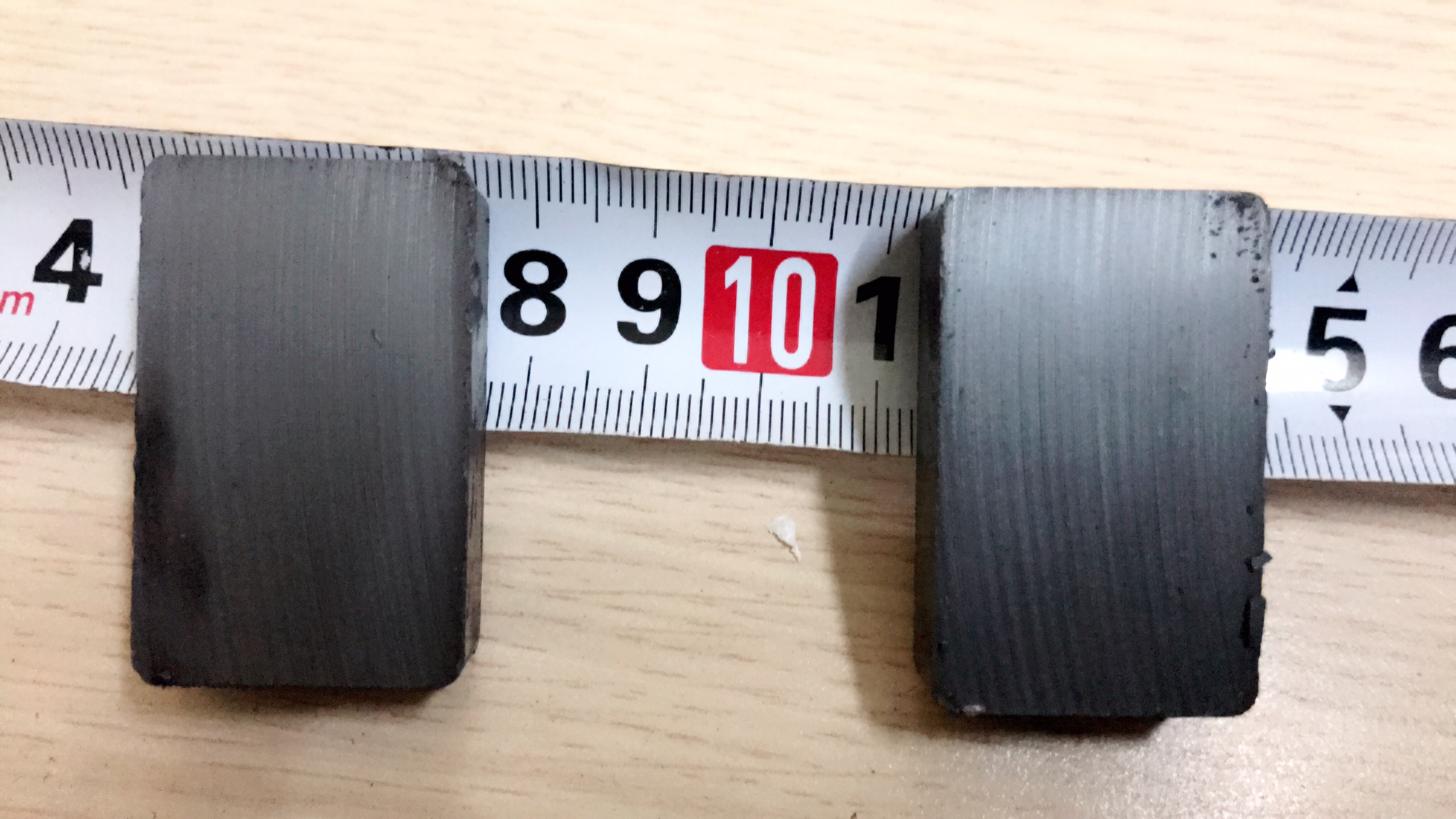Nam châm ferrite khối 40x25x10mm