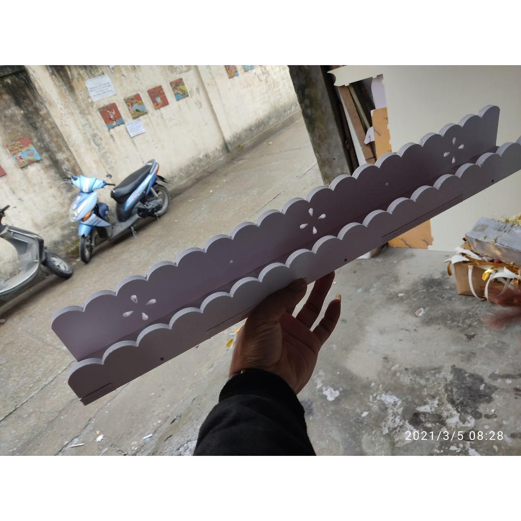 Thanh để sơn nail treo tường pvc bắt vít