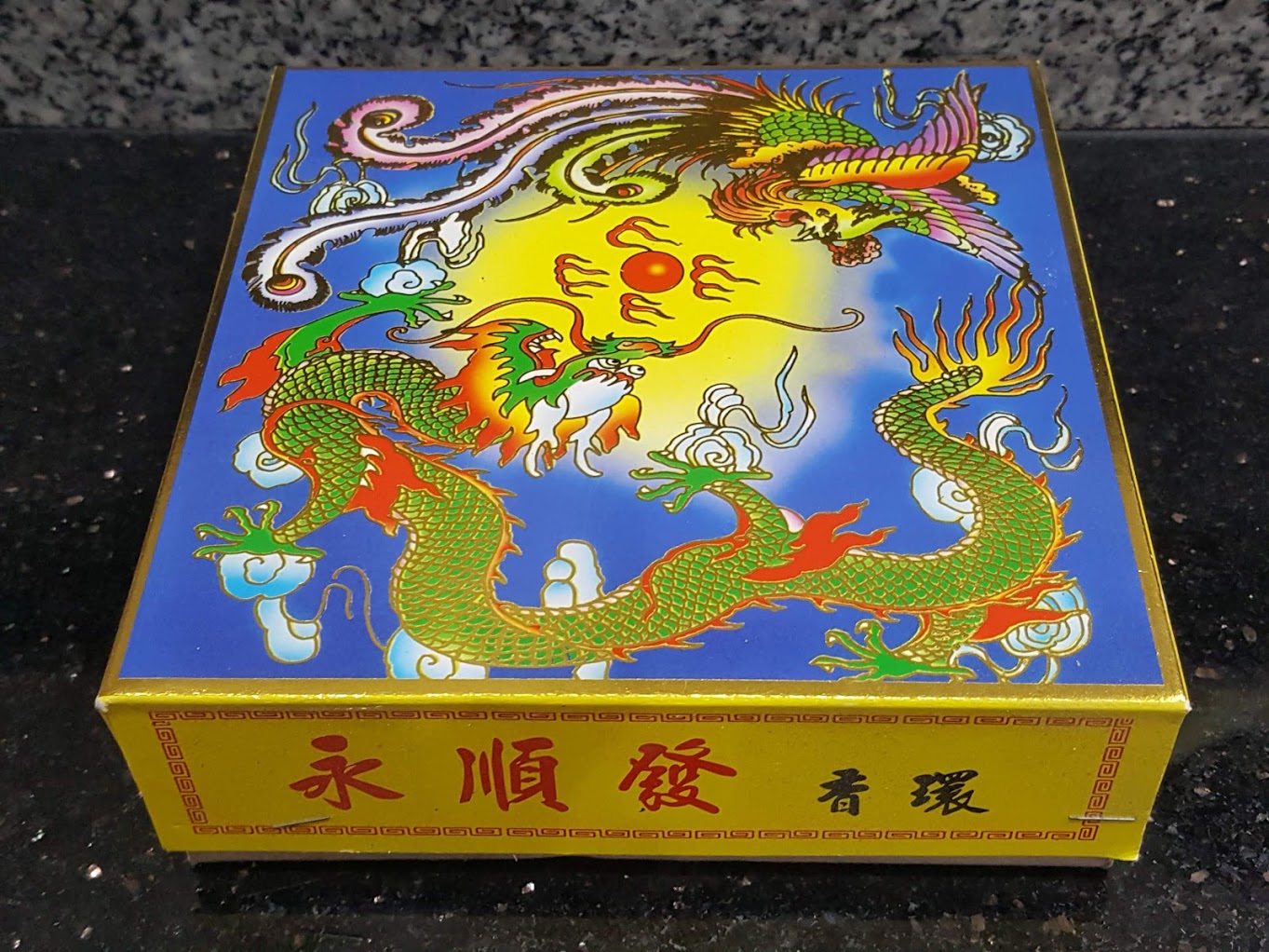 Nhang khoanh thảo dược Vĩnh Thuận Phát Loai Rong - Hộp 10 vòng cháy 24 giờ