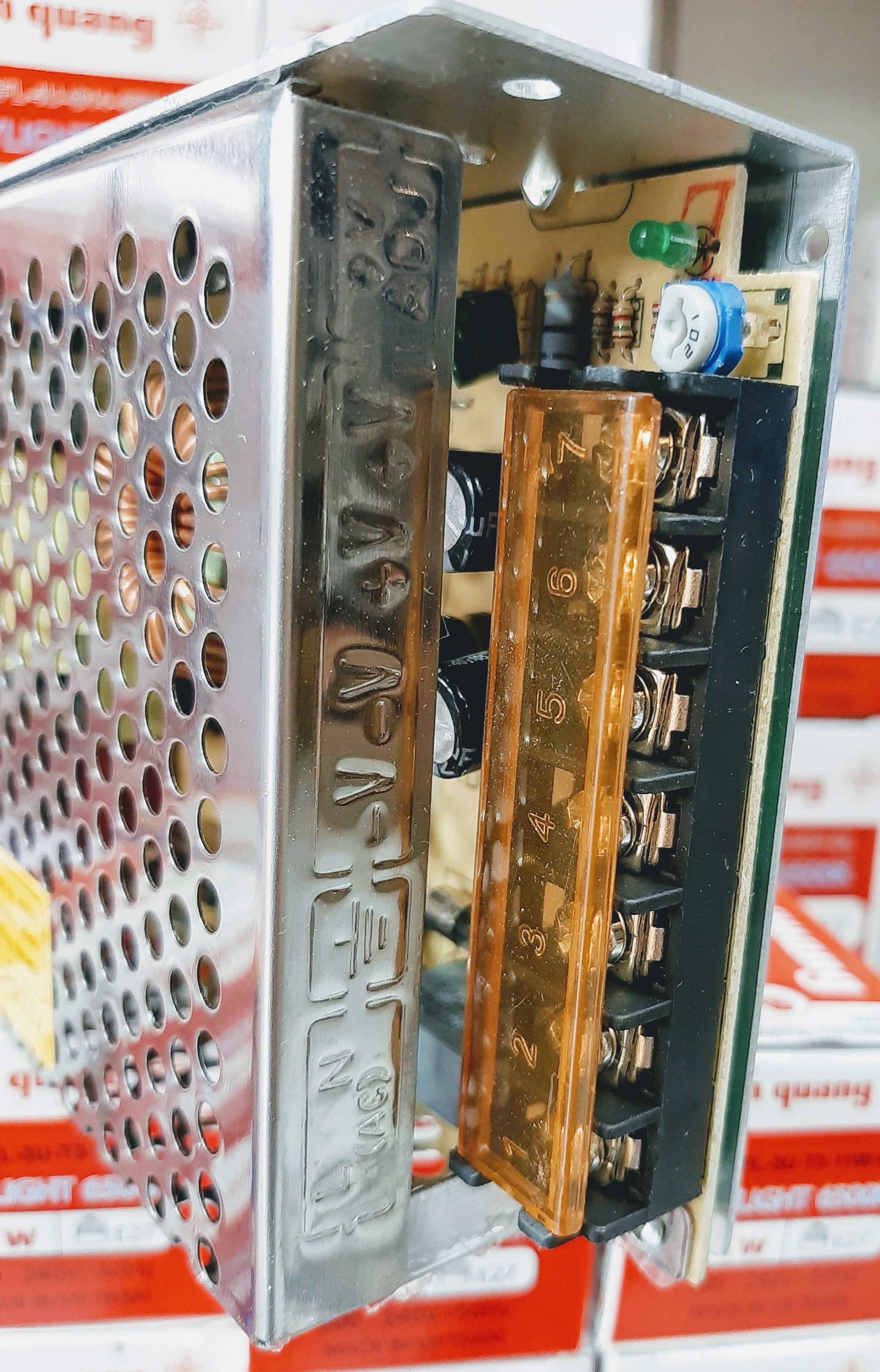 [HCM]Cuộn Led Dây Dán Xanh Lá 5m 12V 5050 Có Keo Chống Nước