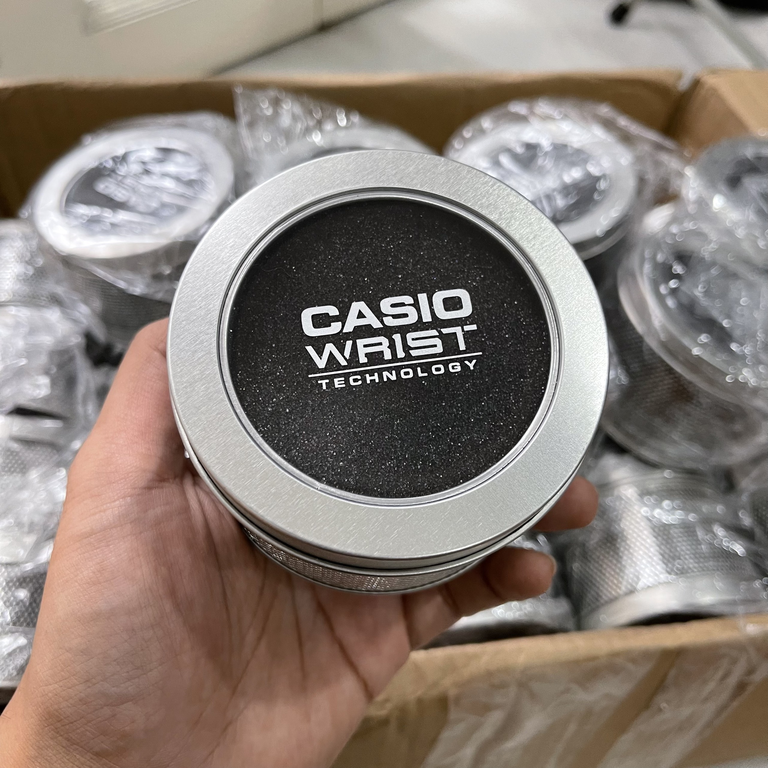 Hộp thiếc đồng hồ casio