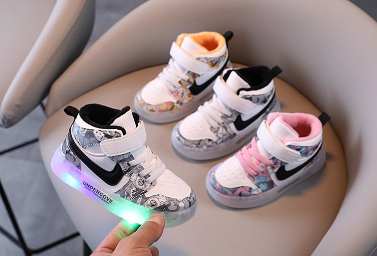 Giầy thể thao cao cổ có đèn LED cho bé trai và bé gái mẫu hót nhất mùa đông 2021 mã M1-M2