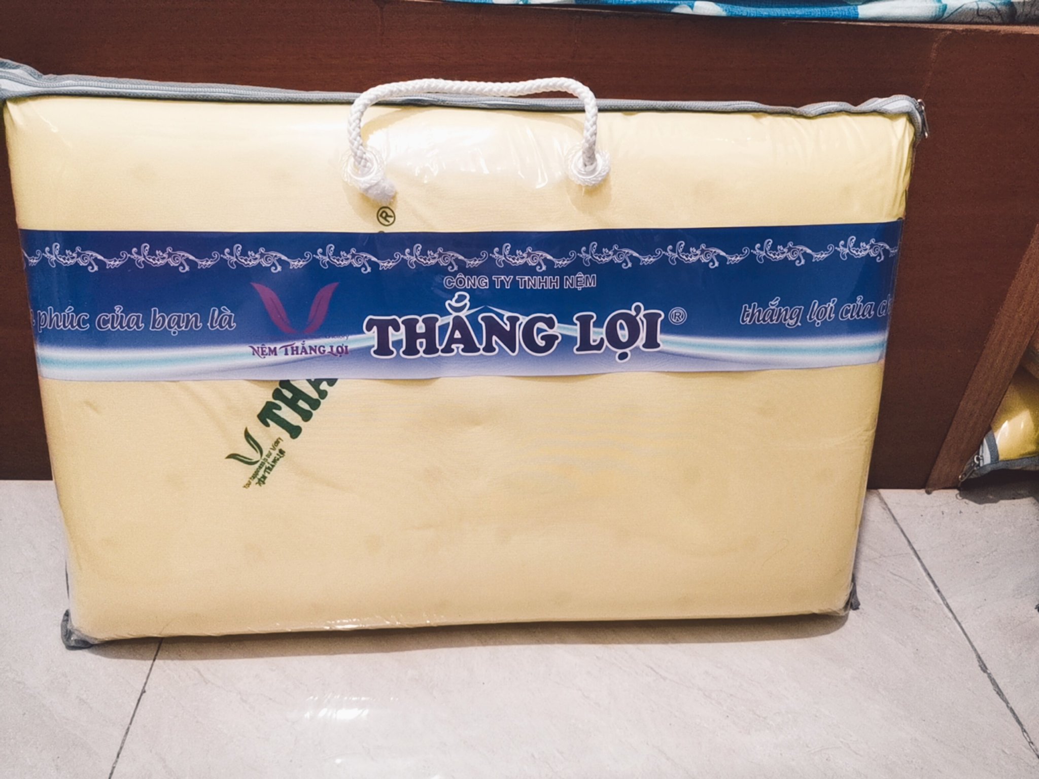 Gối cao su non thắng lợi, gối nằm 40*60cm
