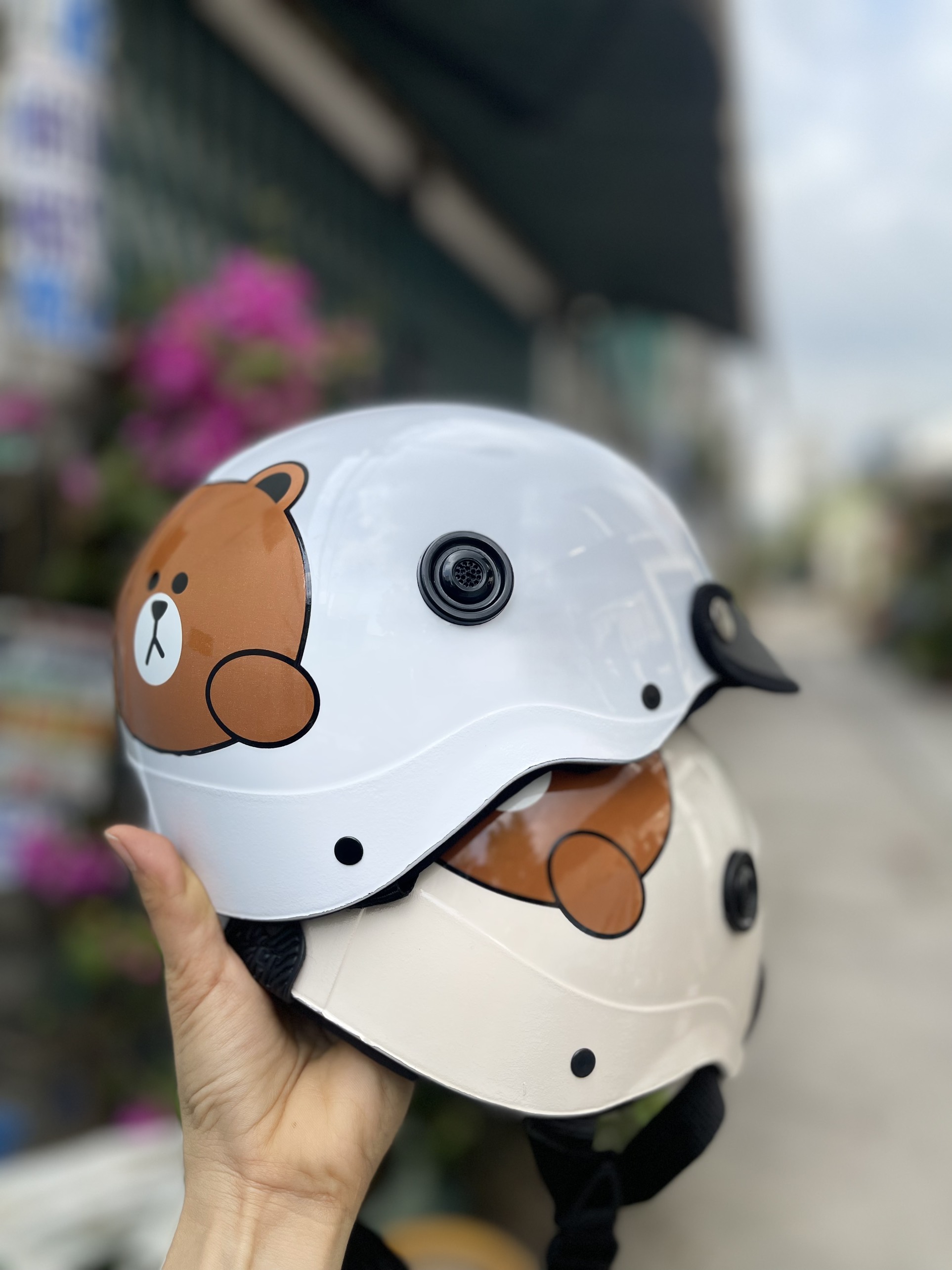 Nón bảo hiểm nửa đầu in hình con gấu