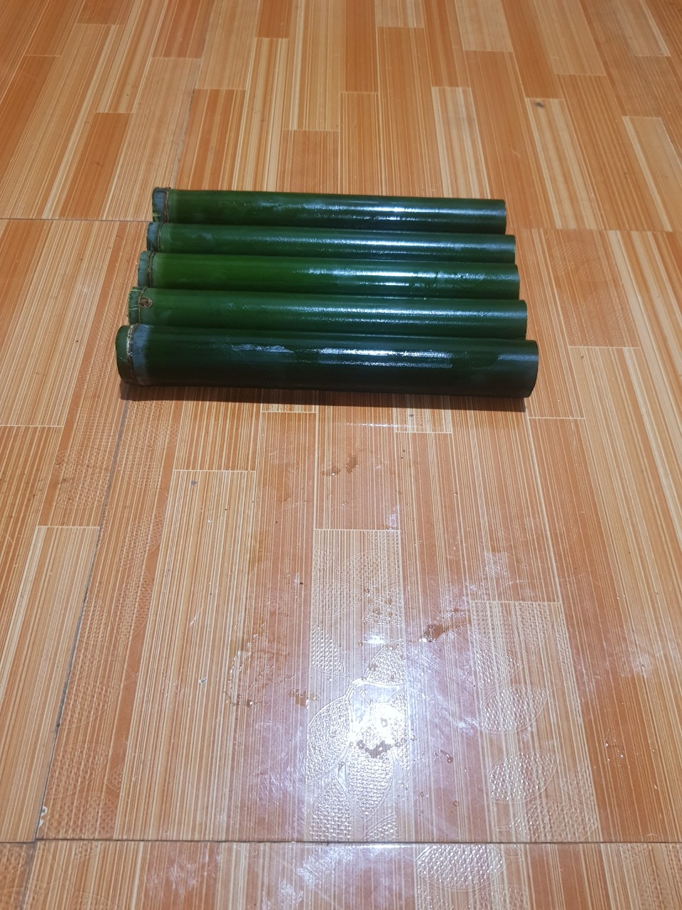 Ống nứa nấu cơm lam dài 25 cm, đường kính : 3 - 4 cm