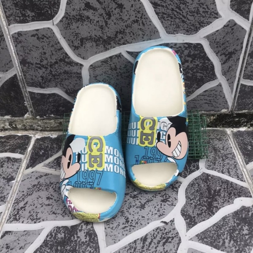 Dép Mickey Dép nữ chuột Mickey Dép quai ngang Dép siêu nhẹ