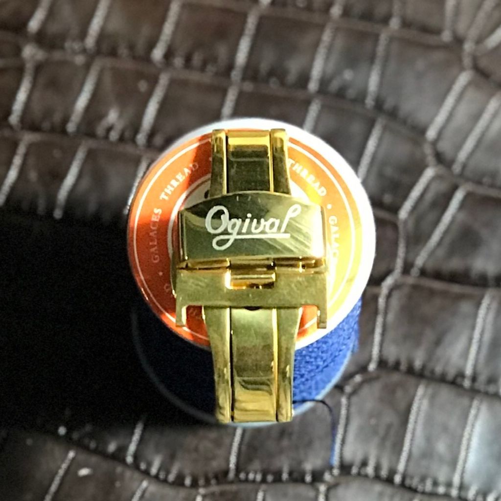 Khóa đồng hồ khắc logo Ogival