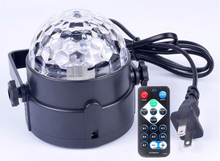 [ ĐÈN 7 MÀU CHỚP NHÁY - ĐÈN NHẢY -]Đèn nháy theo nhạc  led cầu 7 màu, đèn nháy theo nhạc trang trí phòng karaoke, đèn nháy cảm biến âm thanh có remote điều khiển tiện lợi