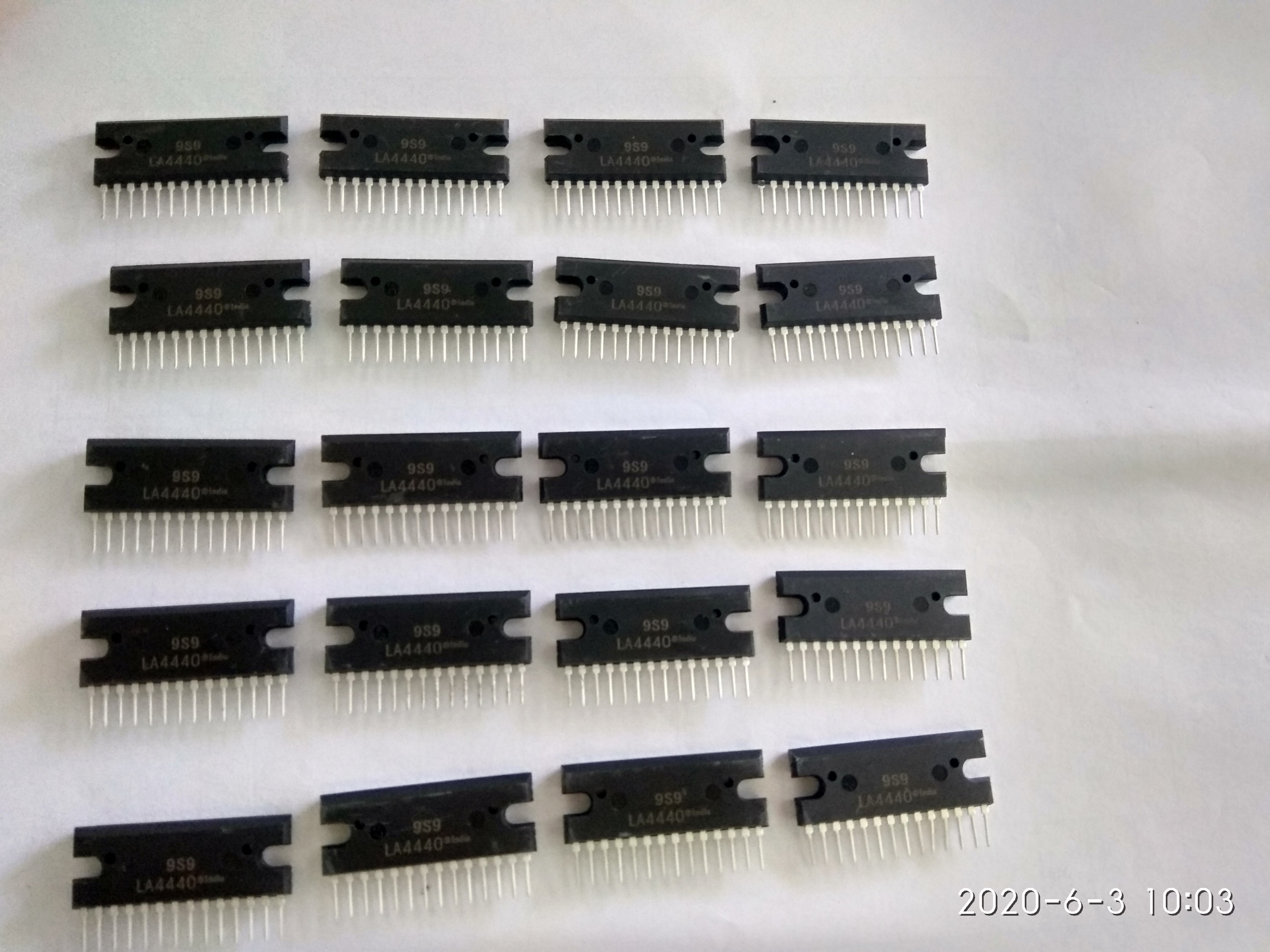 IC LA4440 KHUYẾCH ĐẠI 12V-15V ,IC Tiếng ,ic loa bán rong