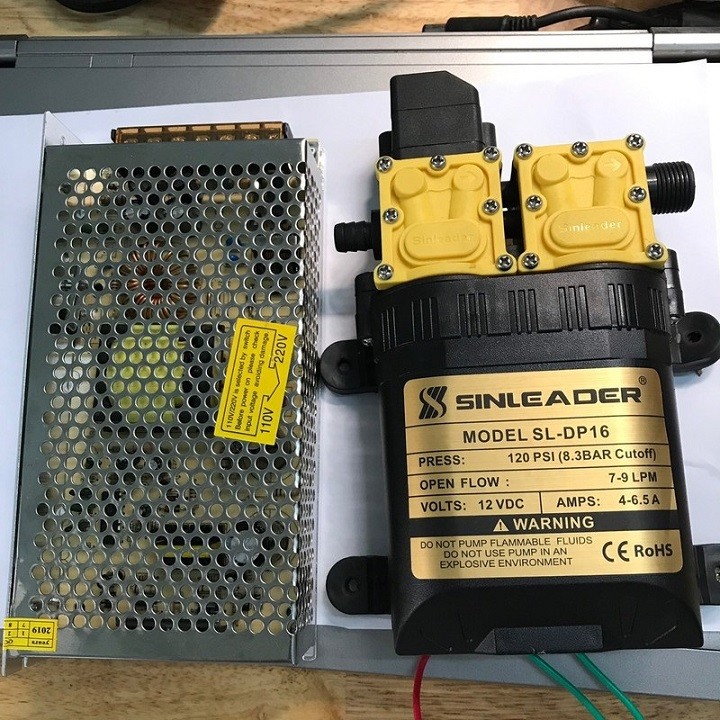 Bộ bơm đôi mini 12v sinleader kèm nguồn tổ ong 12V-10A , dùng để chế tưới loan , phun sương , rửa xe ...vv