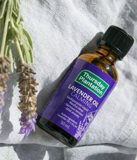 Tinh dầu Lavender Oil Thursday Plantation Calming 100% Pure 50ml (không hộp giấy)