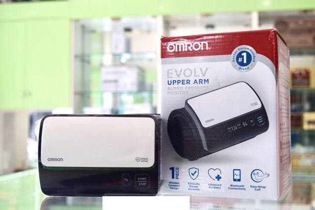 Máy đo huyết áp cánh tay omron