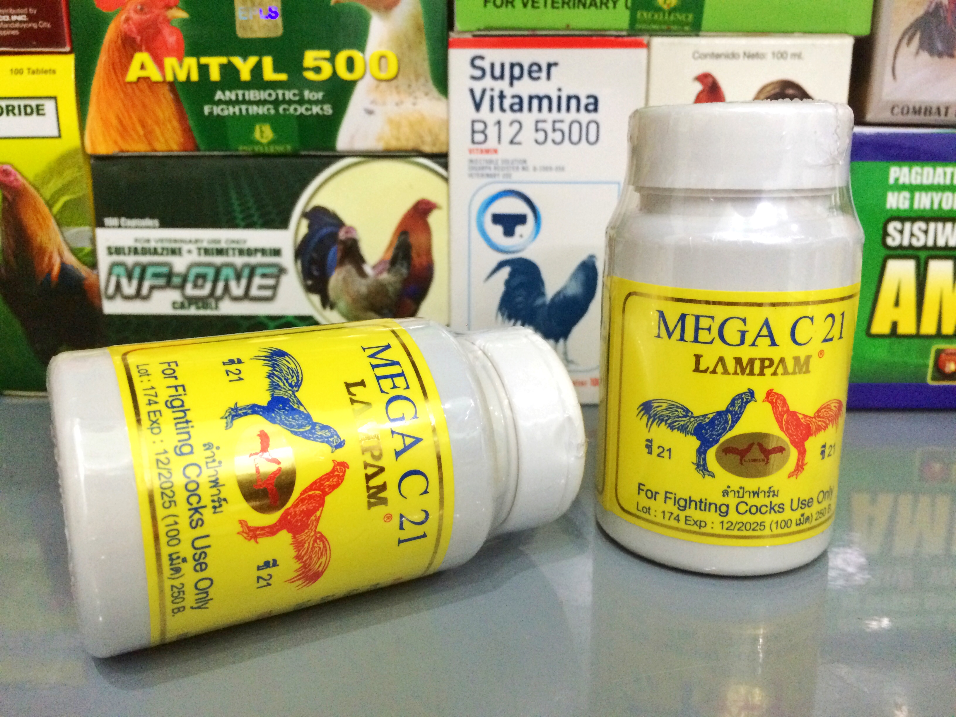 Mega C21 thuốc nuôi Thái Lan dành cho gà đá, tăng bo, nước máu .
