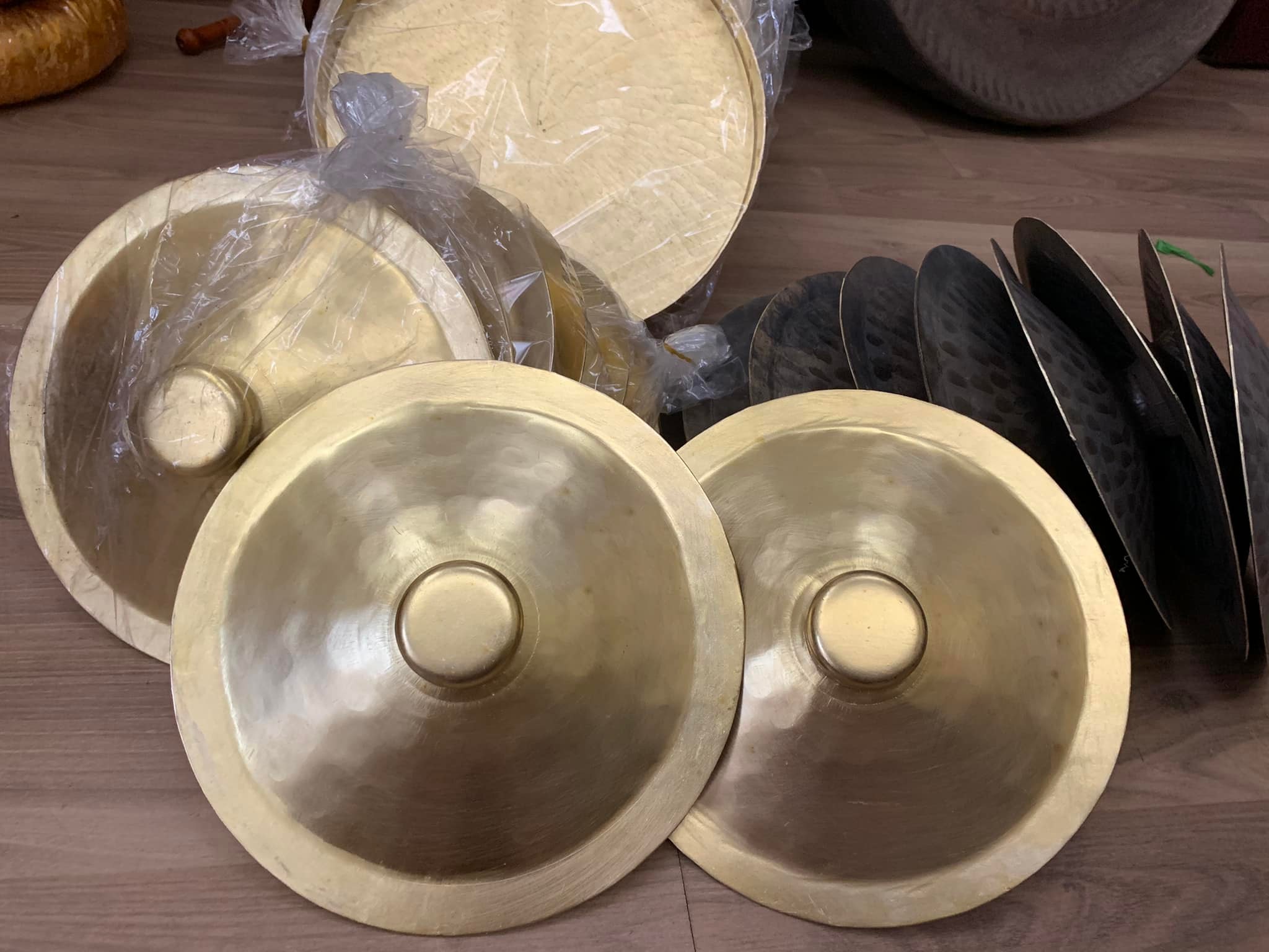 Não bạt đồng thau vàng các size